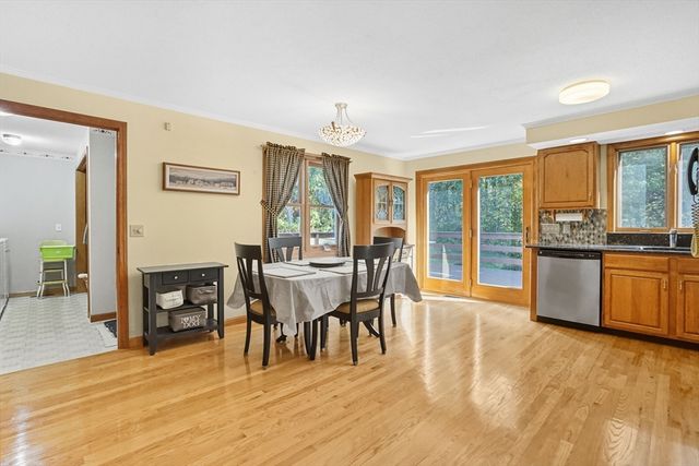 54 Cummings Rd, Ware, MA 01082