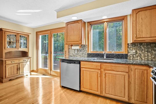 54 Cummings Rd, Ware, MA 01082