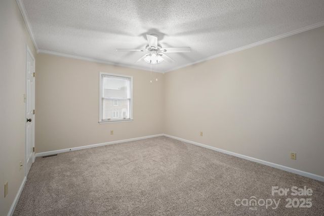 1330 5th Street NE, Hickory, NC 28601