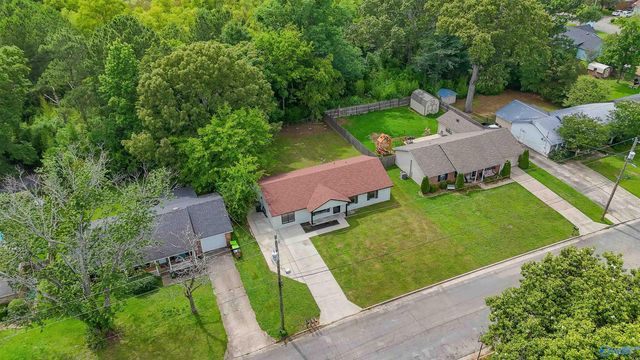 1609 Saginaw Lane SW, Decatur, AL 35603