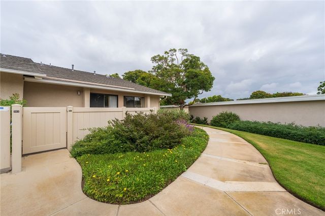 8885 Modoc Circle 1206A, Huntington Beach, CA 92646