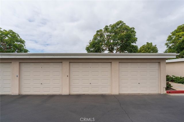8885 Modoc Circle 1206A, Huntington Beach, CA 92646