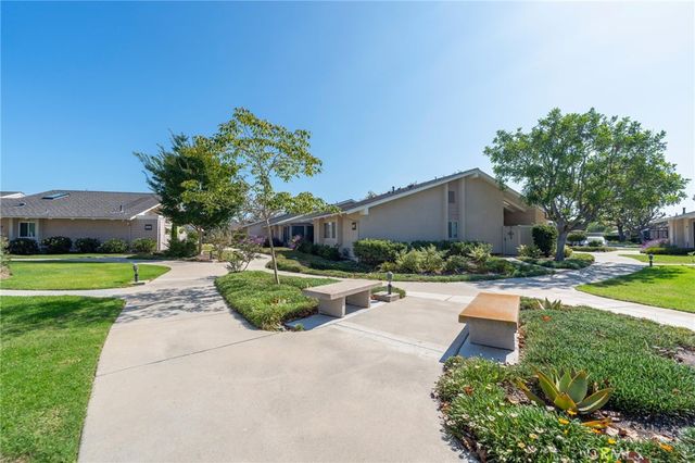 8885 Modoc Circle 1206A, Huntington Beach, CA 92646