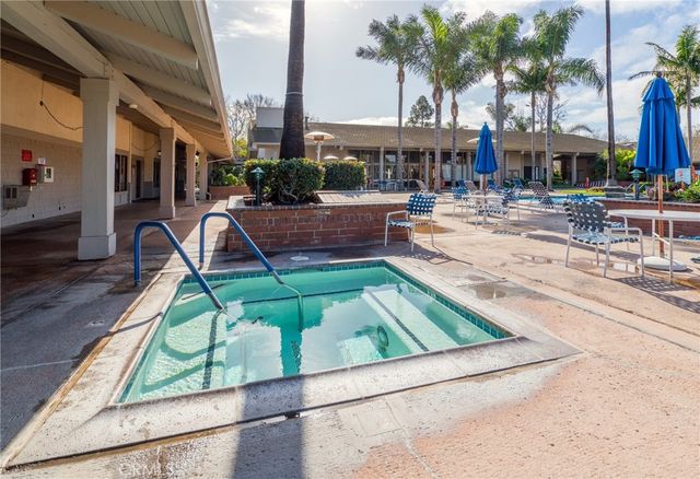 8885 Modoc Circle 1206A, Huntington Beach, CA 92646