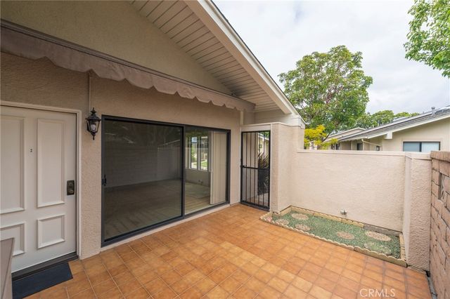 8885 Modoc Circle 1206A, Huntington Beach, CA 92646