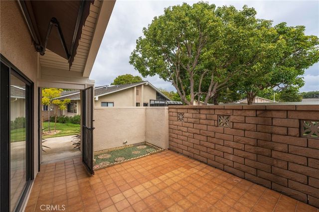 8885 Modoc Circle 1206A, Huntington Beach, CA 92646