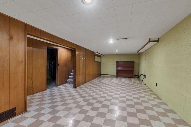 148 Main Street W, Richmond, MN 56368