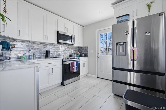 102 Old Farm Road, Levittown, NY 11756