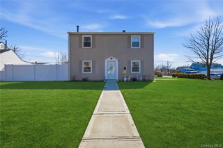 102 Old Farm Road, Levittown, NY 11756