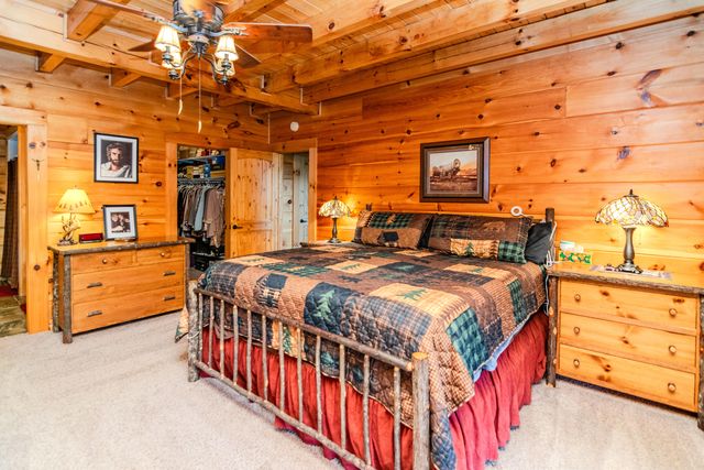 110 Dairy Farm Road, Manchester, KY 40962