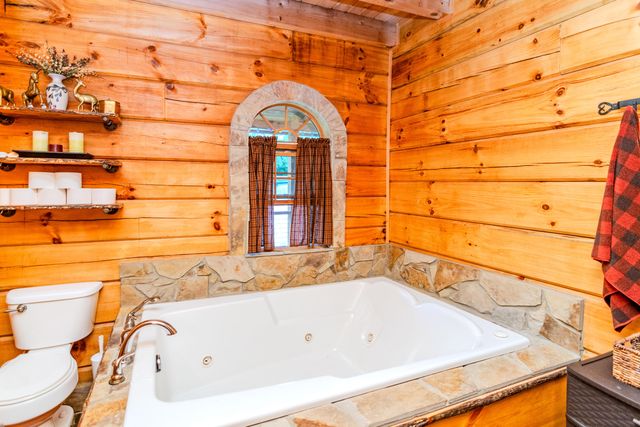 110 Dairy Farm Road, Manchester, KY 40962