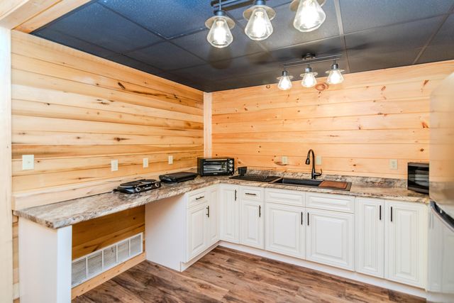 110 Dairy Farm Road, Manchester, KY 40962