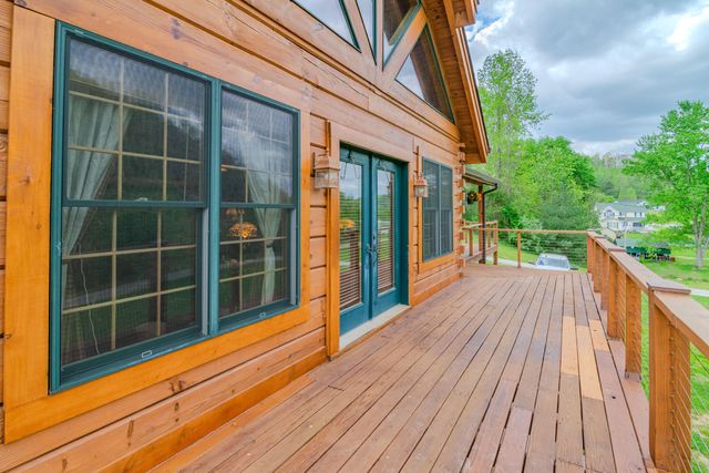 110 Dairy Farm Road, Manchester, KY 40962