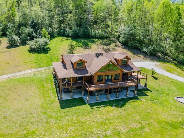 110 Dairy Farm Road, Manchester, KY 40962