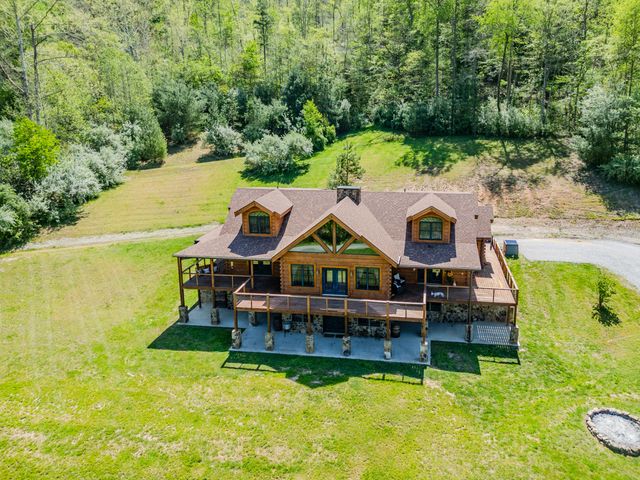 110 Dairy Farm Road, Manchester, KY 40962