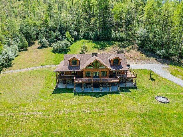 110 Dairy Farm Road, Manchester, KY 40962