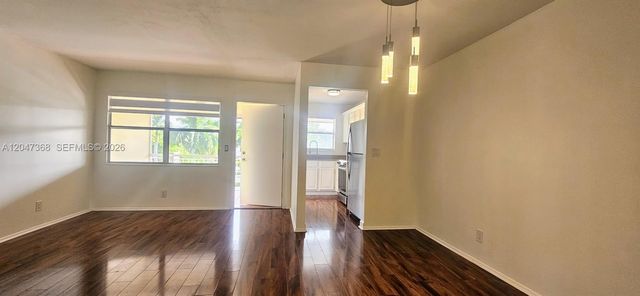 300 Layne Blvd 313, Hallandale Beach, FL 33009