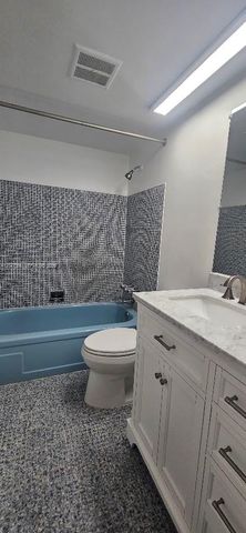 300 Layne Blvd 313, Hallandale Beach, FL 33009