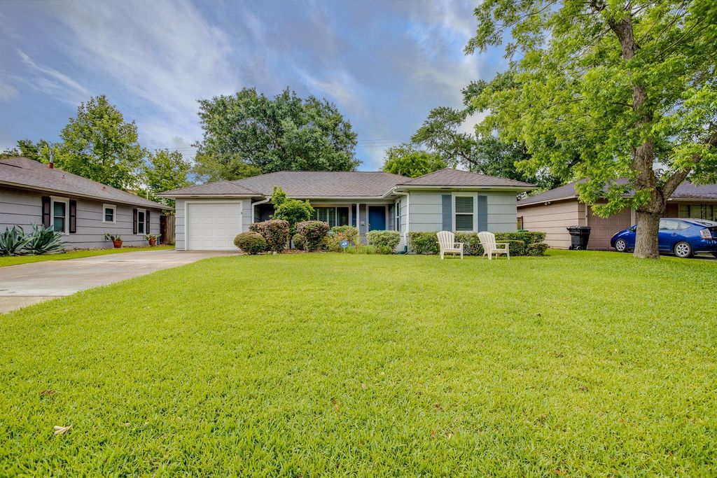 1014 Nashua Street, Houston, TX 77008