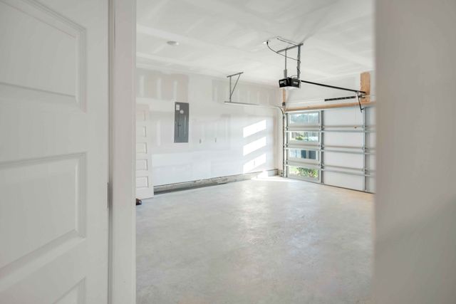 2217 Holmesburg PVT Circle, Gallatin, TN 37066