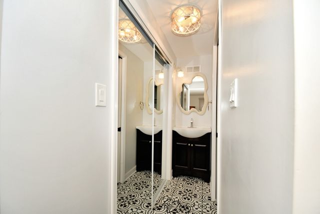 635 E Prairie Avenue, Lombard, IL 60148