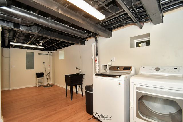 635 E Prairie Avenue, Lombard, IL 60148