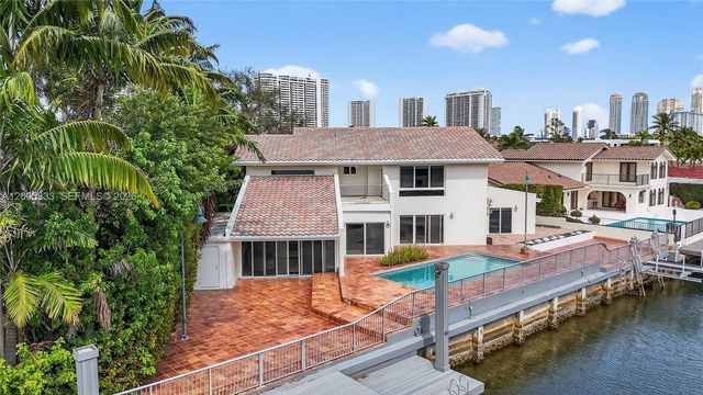 3226 NE 168th St, North Miami Beach, FL 33160