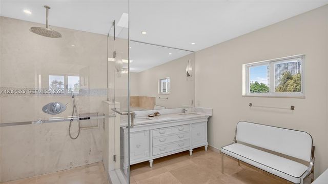 3226 NE 168th St, North Miami Beach, FL 33160