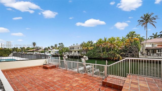 3226 NE 168th St, North Miami Beach, FL 33160