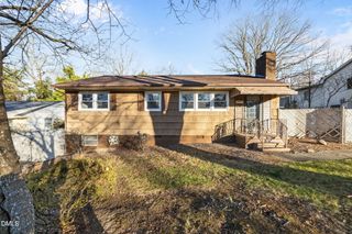 435 Hyde Street, Burlington, NC 27217