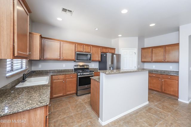 12665 E Nona Lane, Vail, AZ 85641