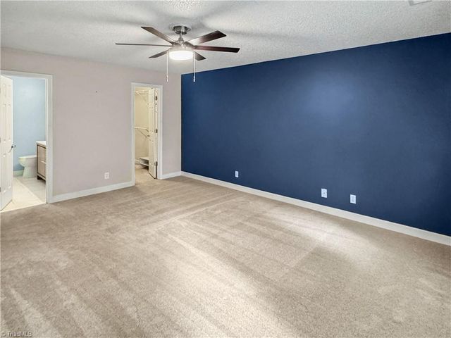 5208 Bridge Pointe Drive, Clemmons, NC 27012
