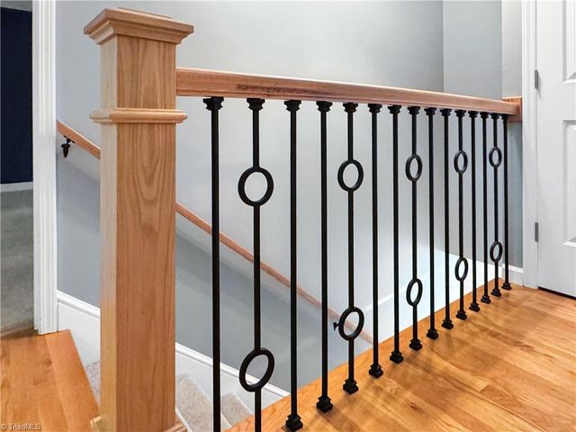 5208 Bridge Pointe Drive, Clemmons, NC 27012