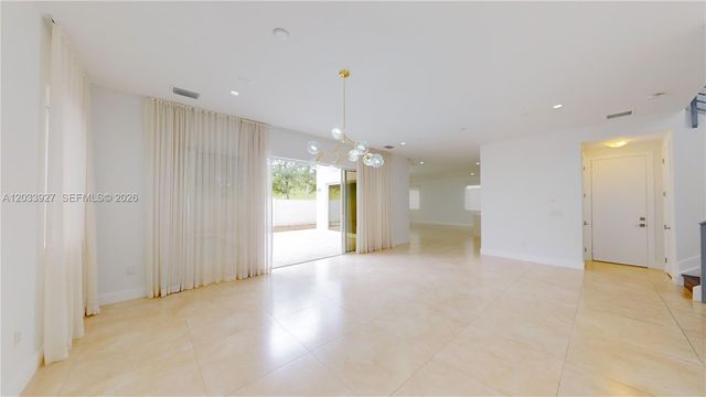 9980 NW 74th Terrace 9980, Doral, FL 33178