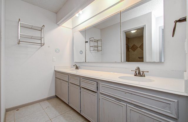 14907 Penn Hills Lane, Houston, TX 77062