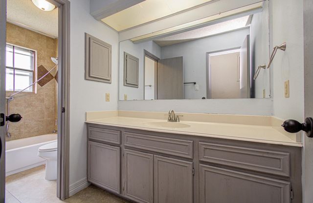 14907 Penn Hills Lane, Houston, TX 77062