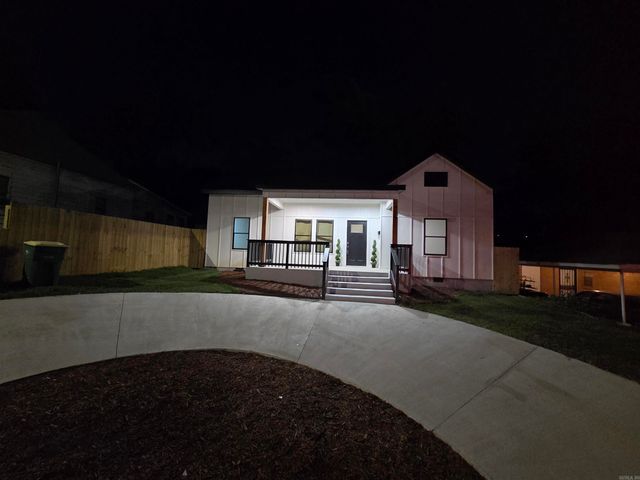 2411 S Schiller, Little Rock, AR 72206