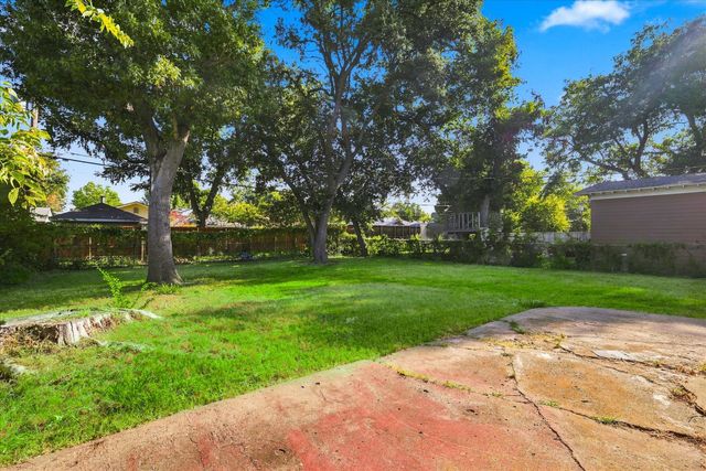 2125 Housley Drive, Dallas, TX 75228