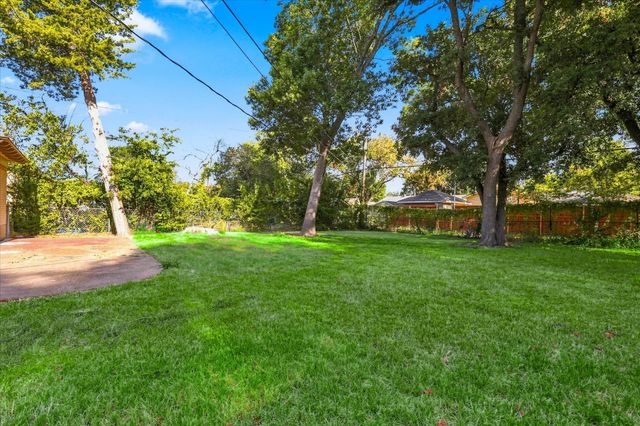 2125 Housley Drive, Dallas, TX 75228