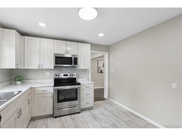 629 Hackberry Dr, Colorado Springs, CO 80911