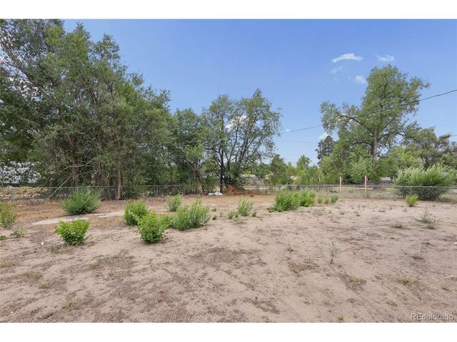 629 Hackberry Dr, Colorado Springs, CO 80911