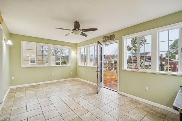 8 Zilber CT, Hampton, VA 23669