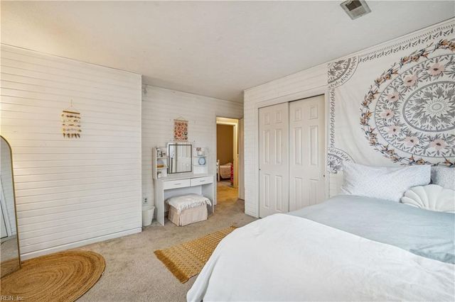 8 Zilber CT, Hampton, VA 23669