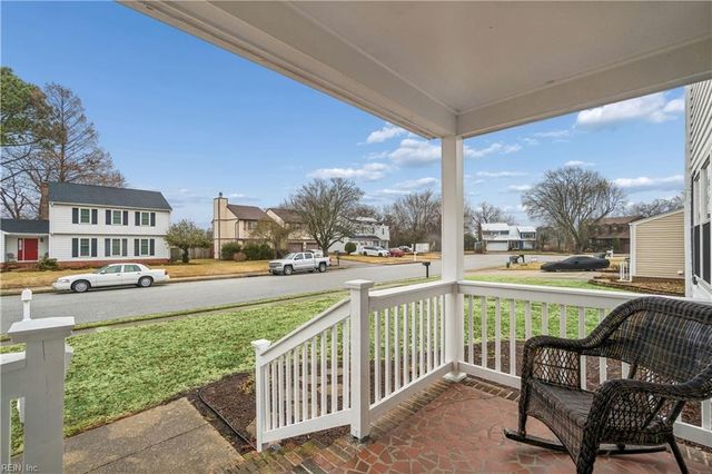 8 Zilber CT, Hampton, VA 23669