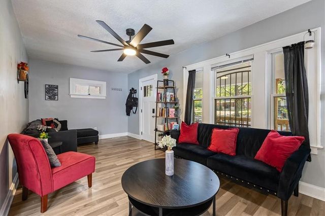 2944 Lockridge Avenue, Kansas City, MO 64129