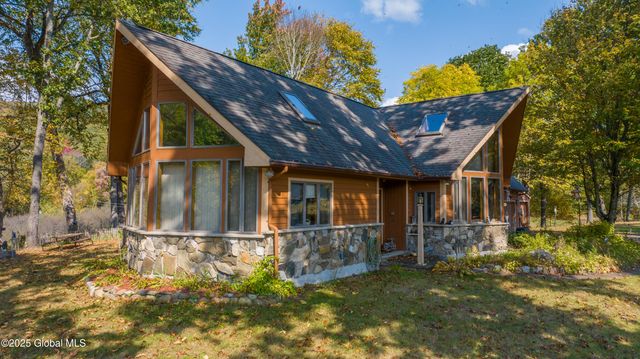 249 Old Saratoga Road, Moreau, NY 12831