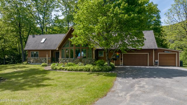 249 Old Saratoga Road, Moreau, NY 12831