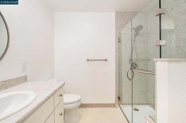 1909 Skycrest Dr 5, Walnut Creek, CA 94595