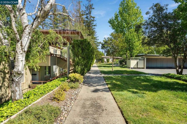 1909 Skycrest Dr 5, Walnut Creek, CA 94595