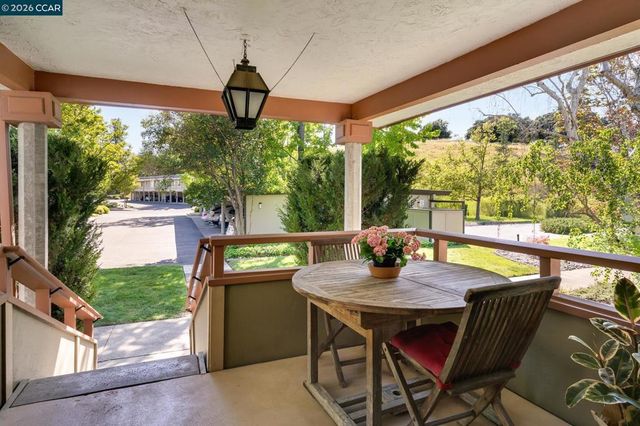 1909 Skycrest Dr 5, Walnut Creek, CA 94595